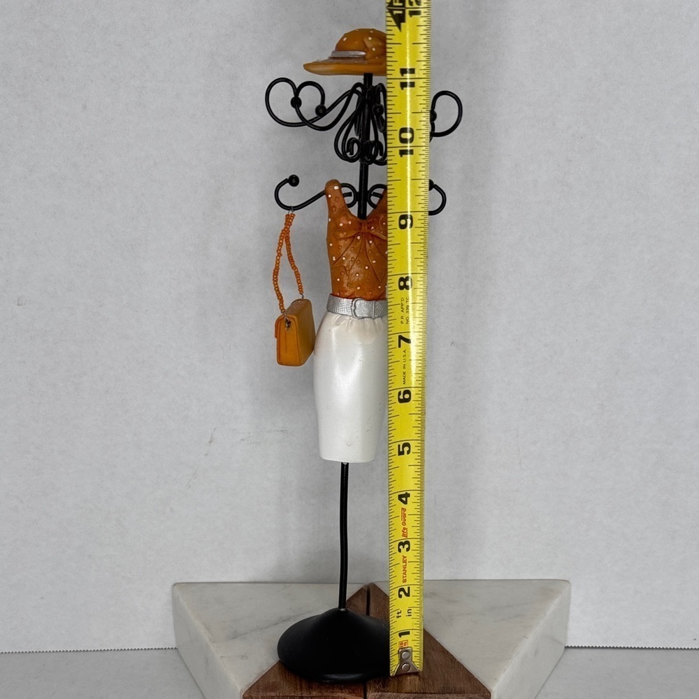 Vintage Estate Lady Figurine Jewelry Stand - Picture 8 of 9